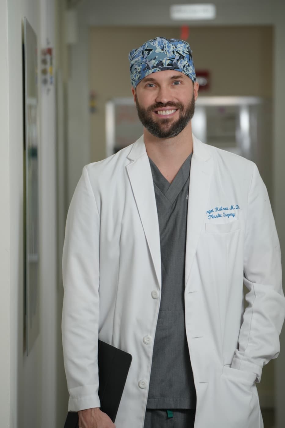 Dr. Sergei Kalsow, MD, Board-Certified Cosmetic & Reconstructive Plastic Surgeon